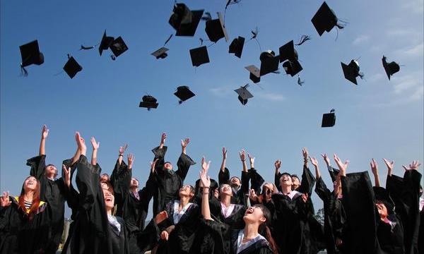 Bando di selezione  per premio di laurea